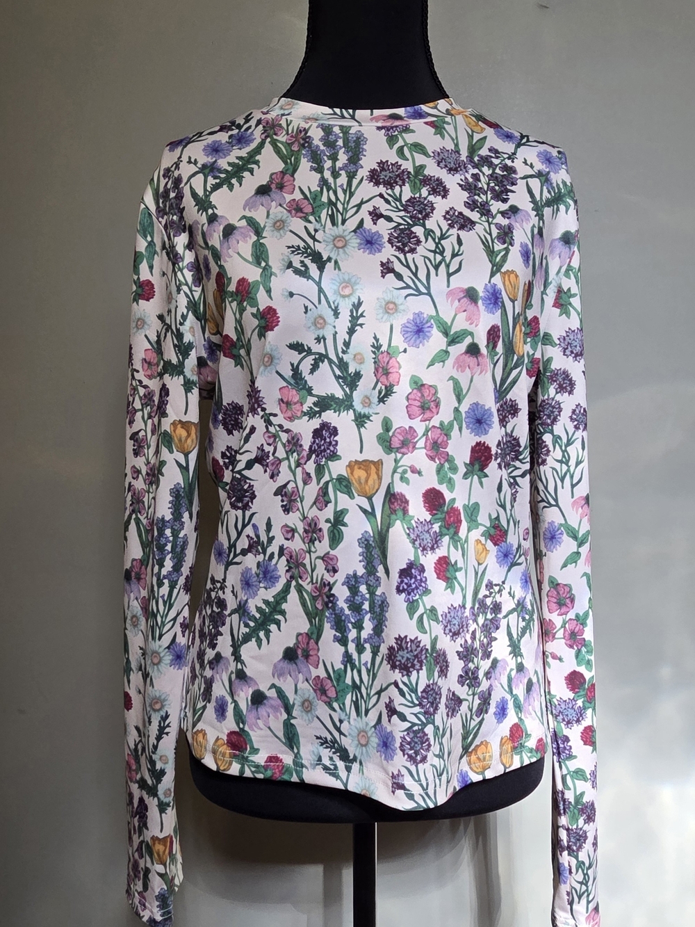 Cider White Long-Sleeve Floral Tee with Multicolor Botanical Print